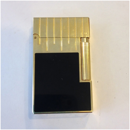 Bật lửa S.T.Dupont sơn mài đen viền và nắp vàng - Mã SP: BLD079